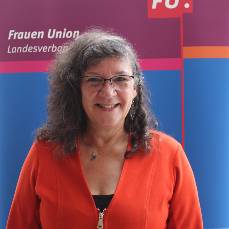  Claudia-Andrea Knig